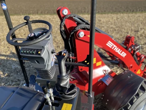 clearly arranged, state of the art workplace